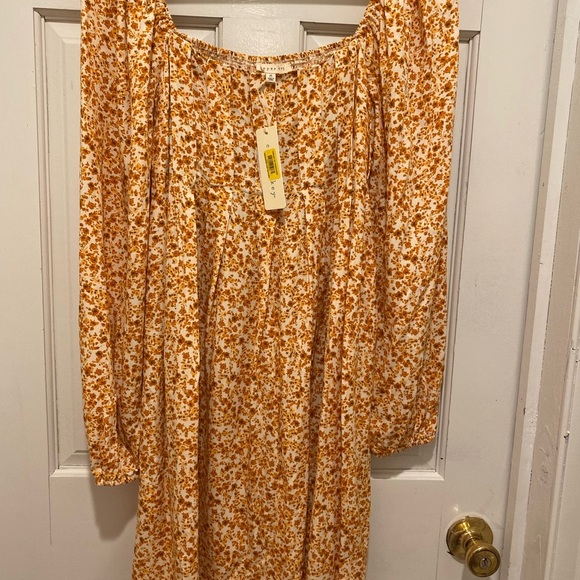 Copper Key Gold Long Sleeve Sundress - Picture 7 of 8